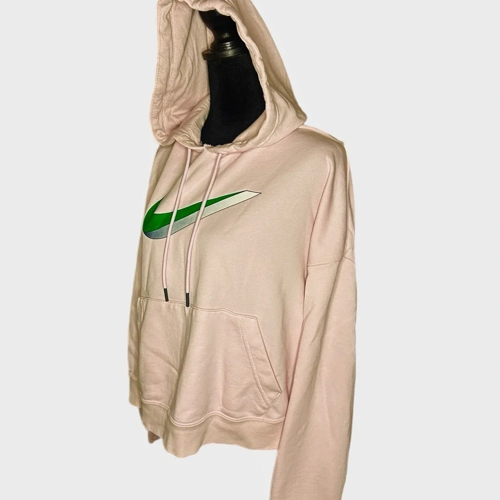 Oversized Nike Cropped Light Pink Hoodie with Green Logo size S